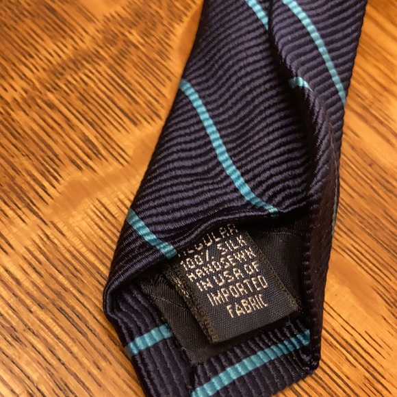 Lands’ End Navy and Aqua Striped Silk Necktie - Picture 4 of 4